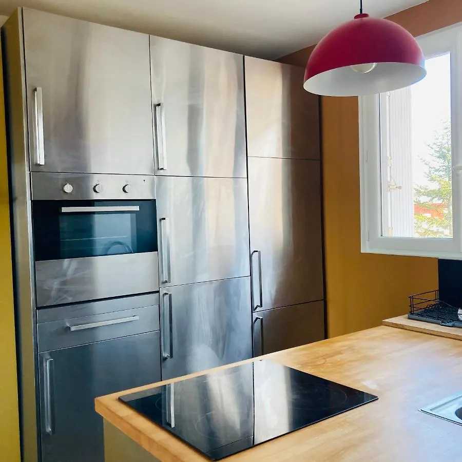 Rennes Appartement Design 50'S 0*,  France